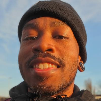 jusi  :verifiedpansexual:  :v_enby:'s avatar