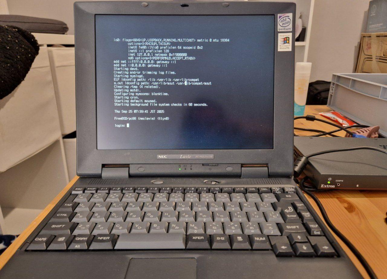 FreeBSD 8.4 running on NEC PC-98 laptop